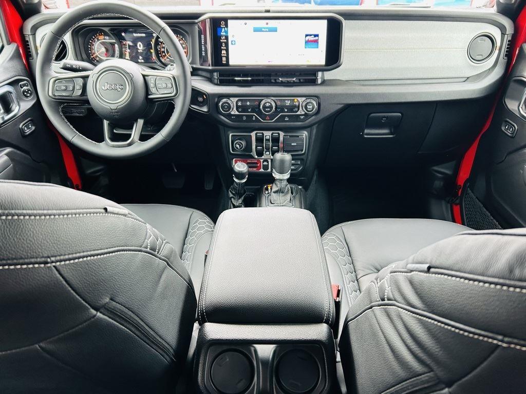 2025 Jeep Wrangler 4-Door Willys - Photo 24