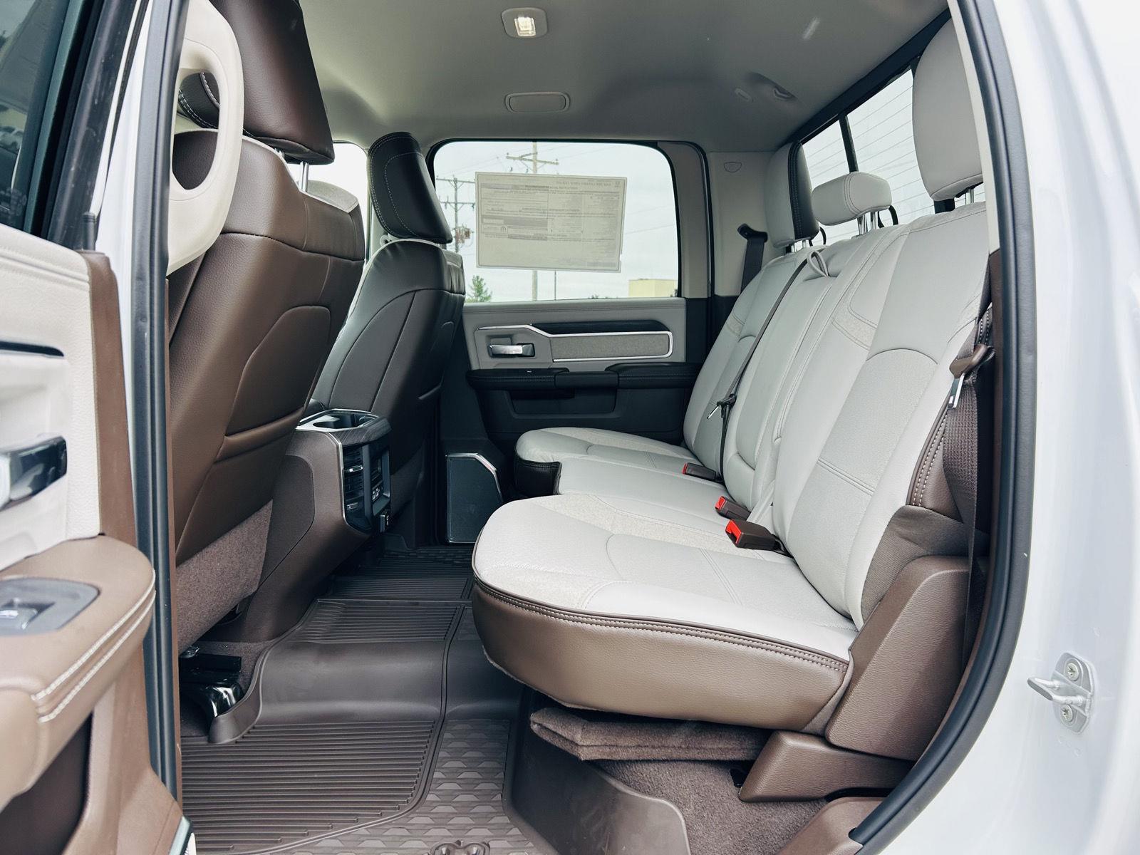 2026 RAM 3500 Laramie - Photo 30