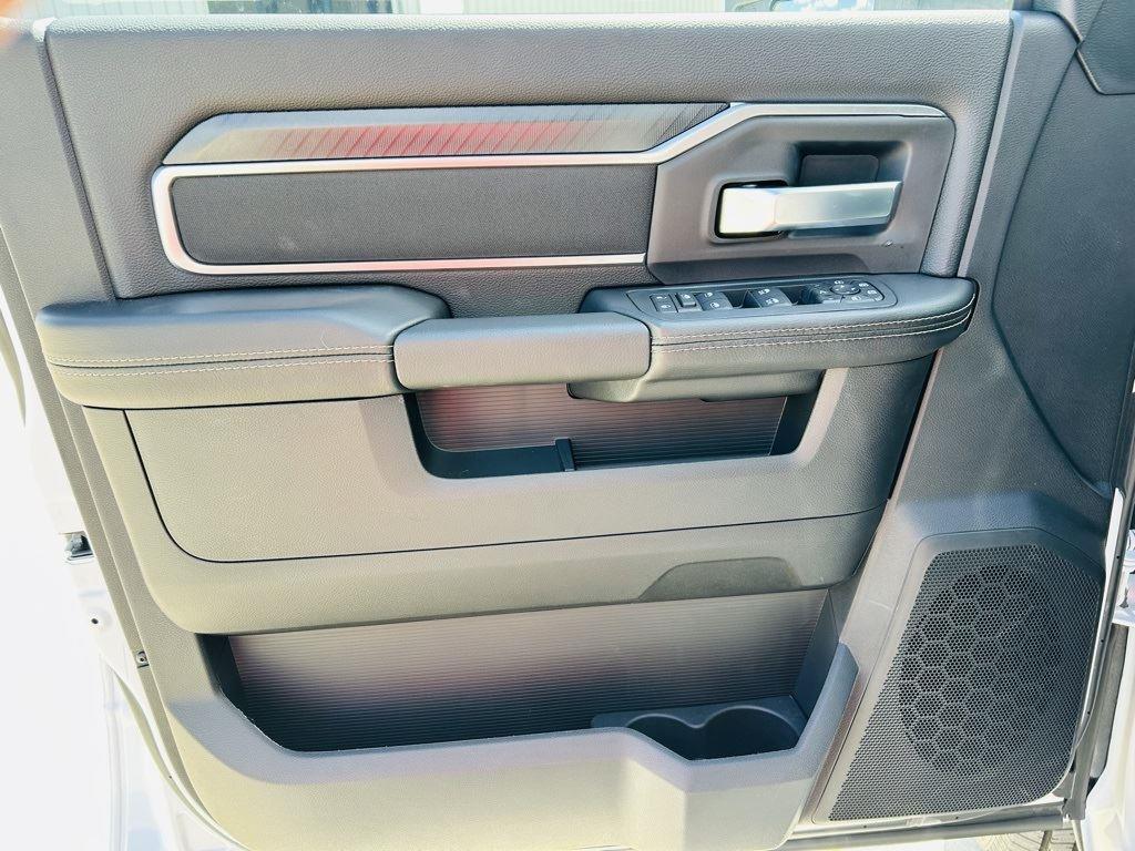 2025 RAM 2500 Big Horn - Photo 9