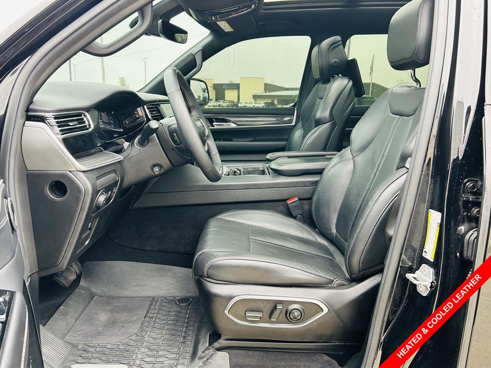 2022 Jeep Wagoneer Series III photo 3