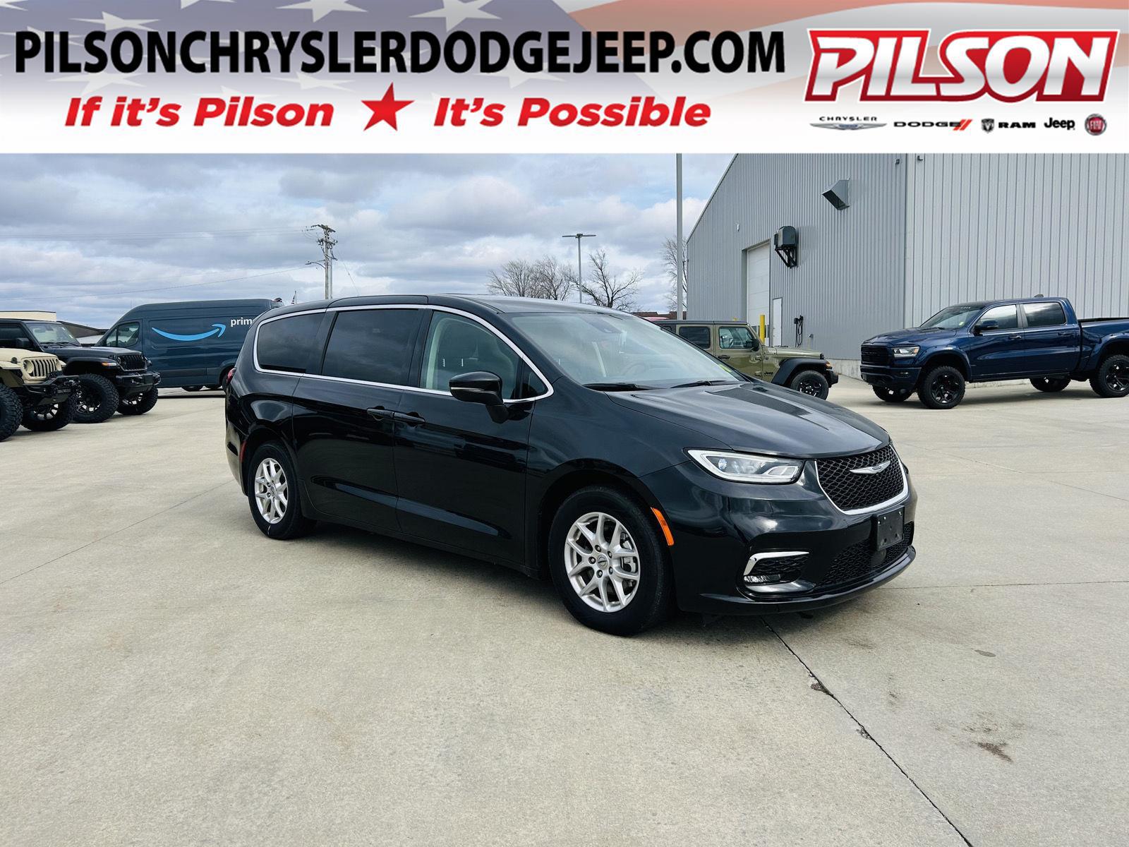 2023 Chrysler Pacifica Touring L