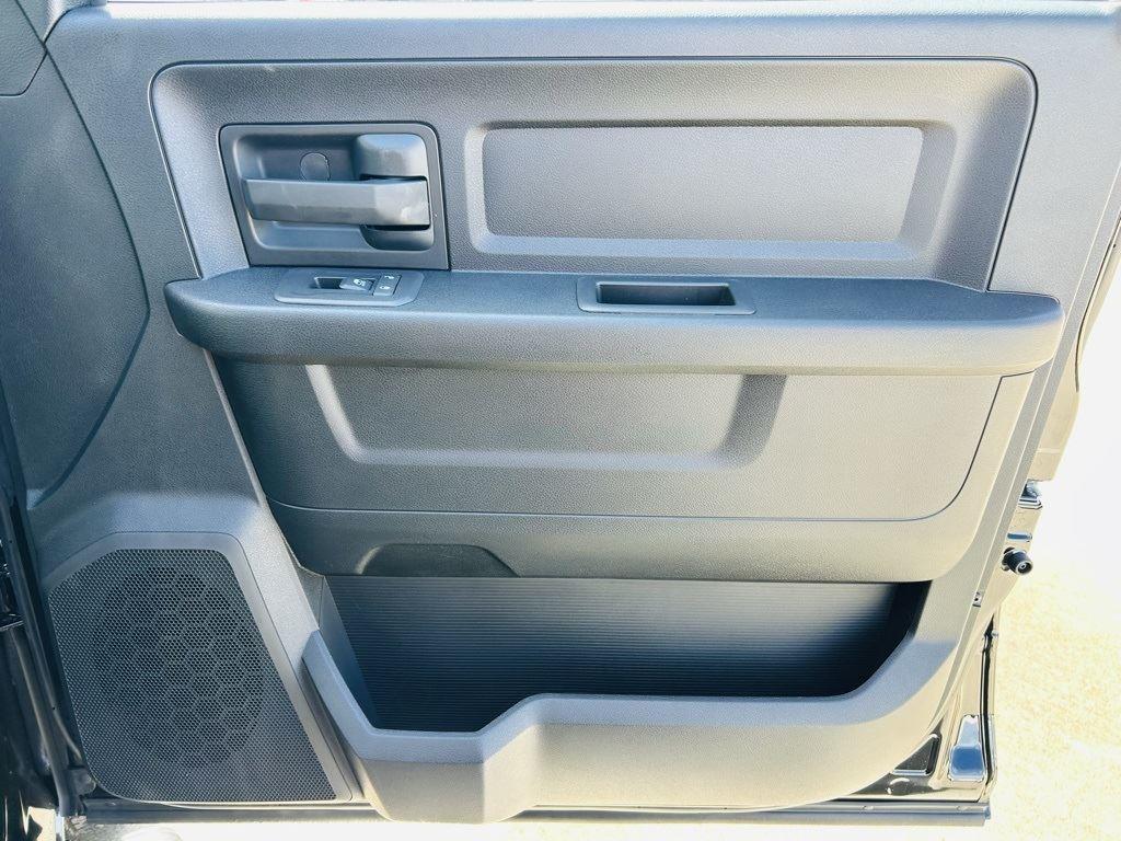 2025 RAM 2500 Tradesman - Photo 29
