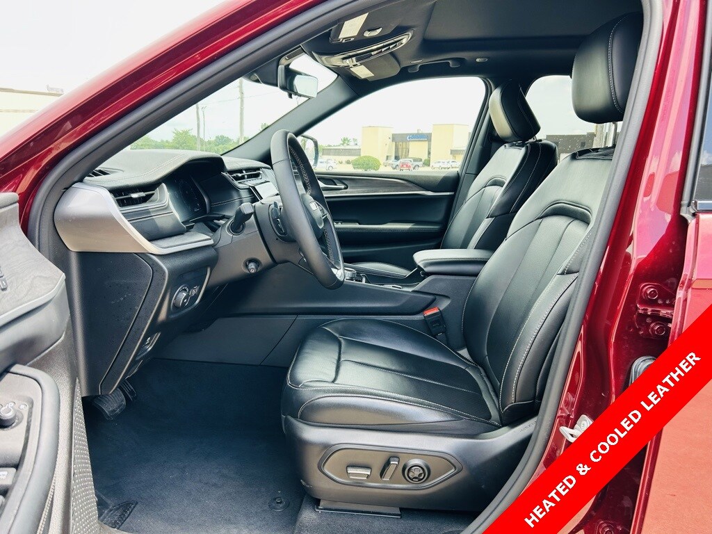 2024 Jeep Grand Cherokee Limited photo 3