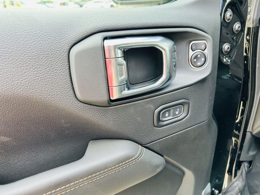 2025 Jeep Wrangler 4-Door Sahara - Photo 10