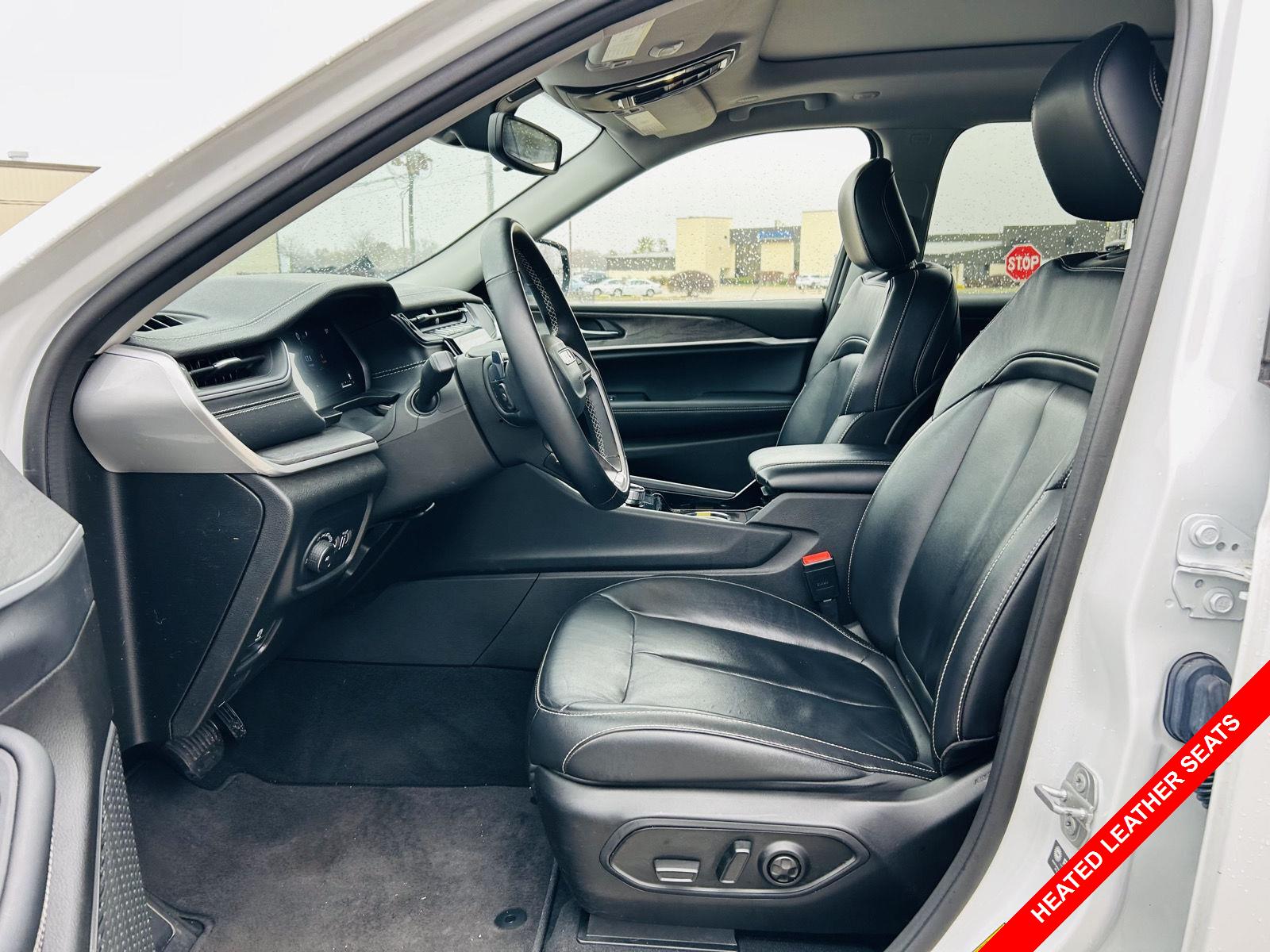 2022 Jeep Grand Cherokee Limited photo 3