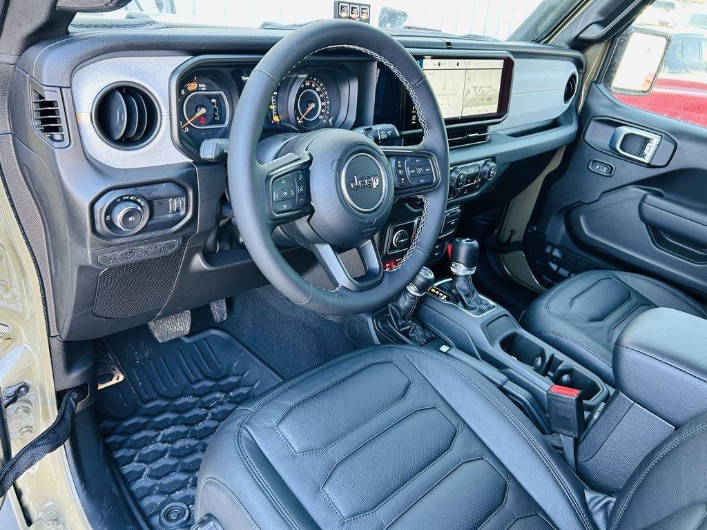 2025 Jeep Wrangler 4-Door Willys - Photo 23