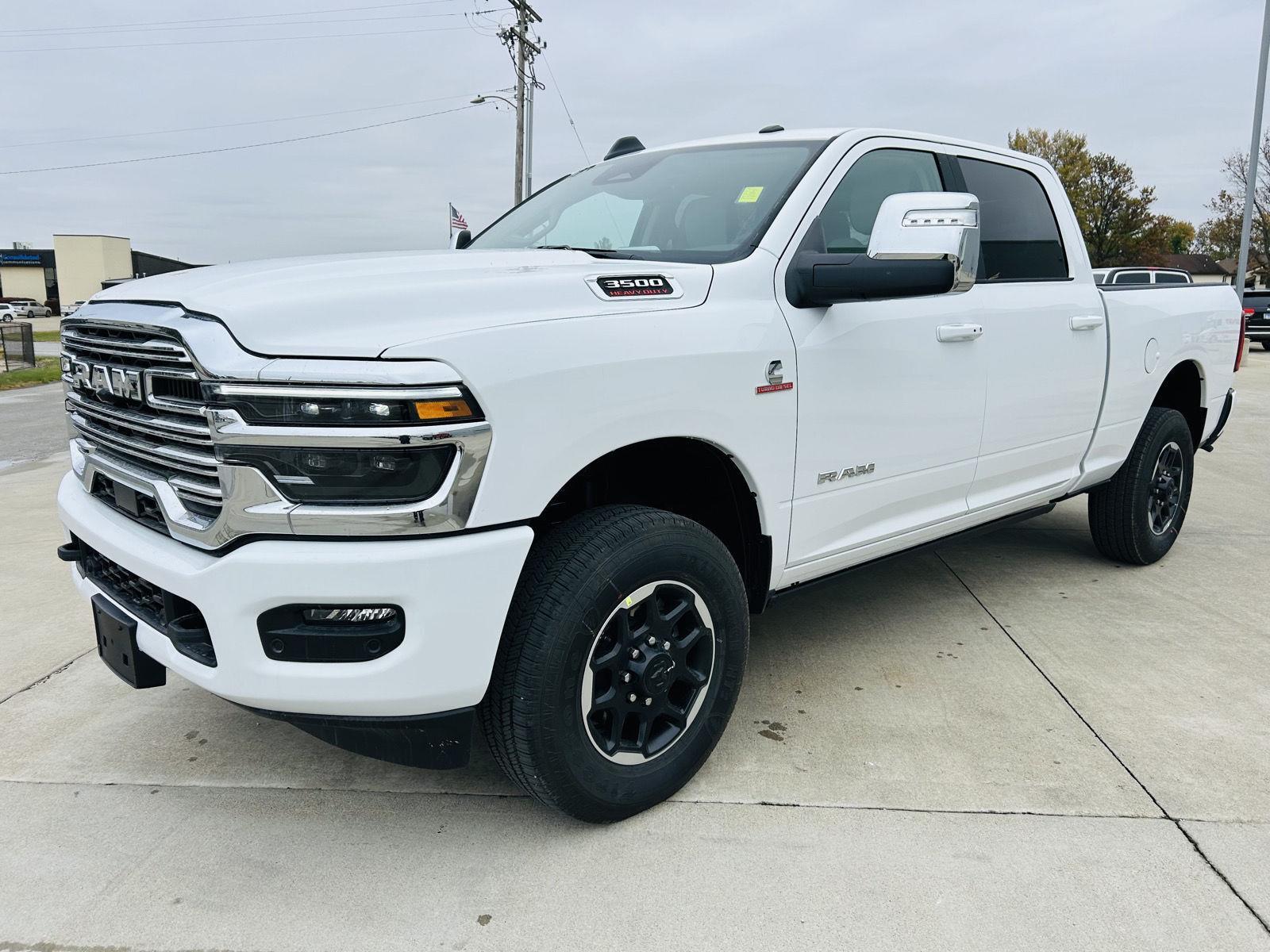 2026 RAM 3500 Laramie - Photo 37