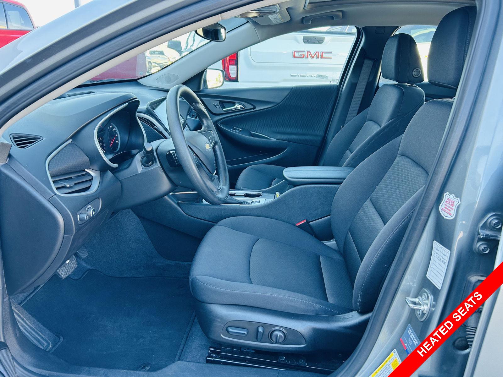 2024 Chevrolet Malibu 1LT photo 3