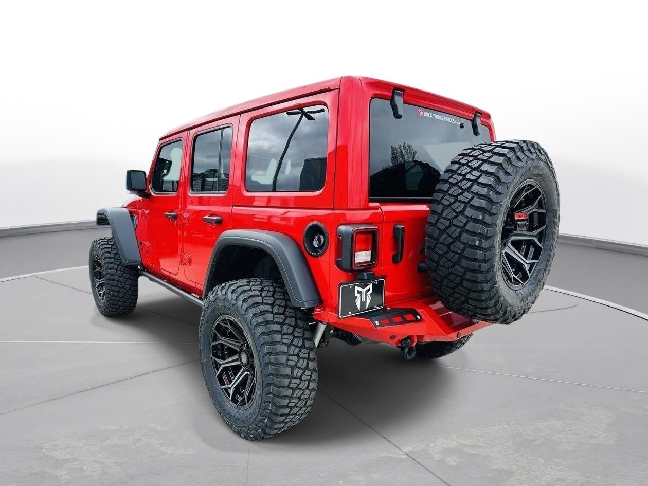 2025 Jeep Wrangler 4-Door Willys - Photo 36