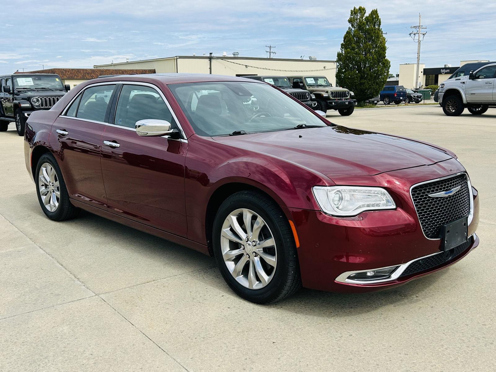 Used 2018 Chrysler 300 Limited with VIN 2C3CCAKG9JH302232 for sale in Mattoon, IL