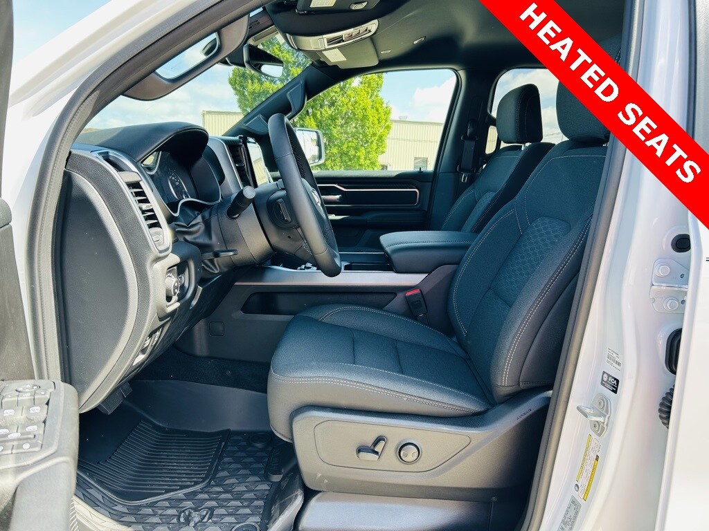 2025 Ram 1500 Big Horn photo 3