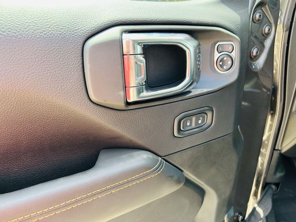2025 Jeep Wrangler 4-Door Sahara - Photo 10