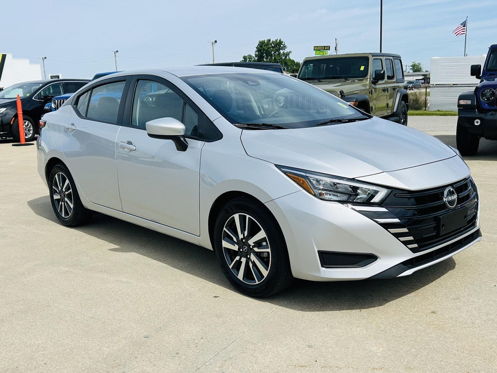 Used 2025 Nissan Versa Sedan SV with VIN 3N1CN8EV4SL819300 for sale in Mattoon, IL