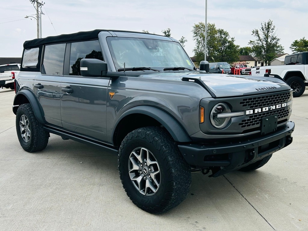 2021 Ford Bronco Badlands photo 2