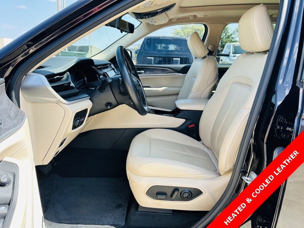 2022 Jeep Grand Cherokee Limited photo 2