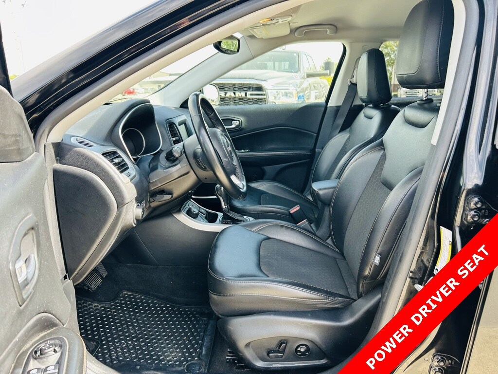 2018 Jeep Compass Latitude photo 3
