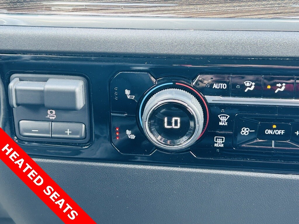 2024 Chevrolet Silverado 1500 LT photo 4