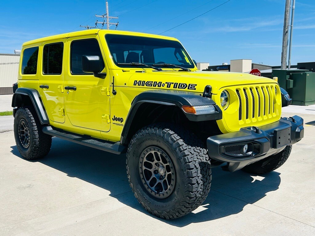 2022 Jeep Wrangler Unlimited High Tide photo 2