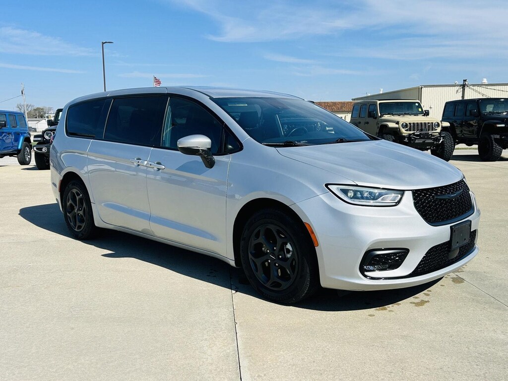 Certified 2023 Chrysler Pacifica Hybrid Touring L Van