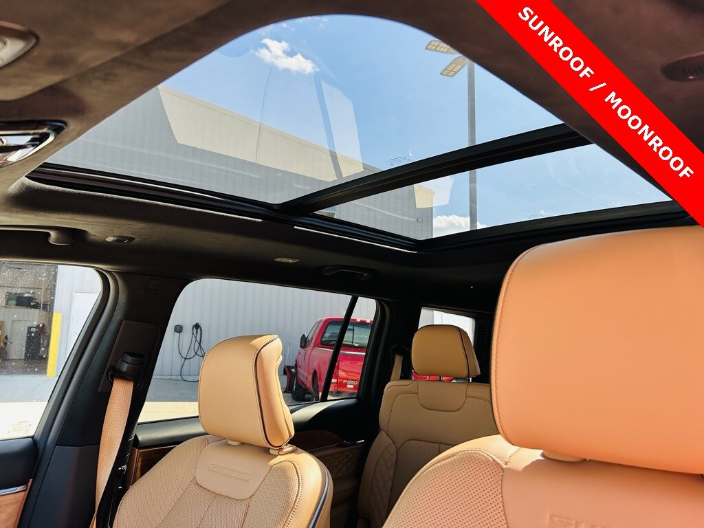 2024 Jeep Grand Cherokee L Summit photo 3
