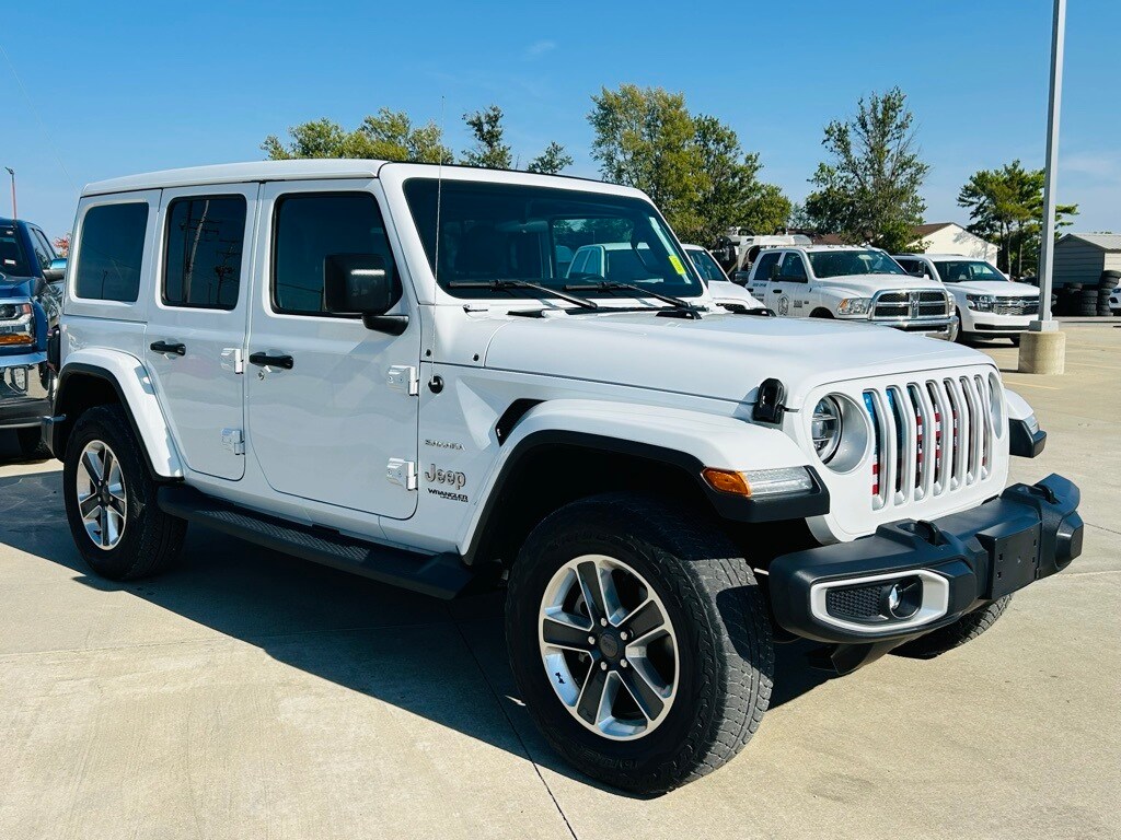 2019 Jeep Wrangler Unlimited Sahara photo 2