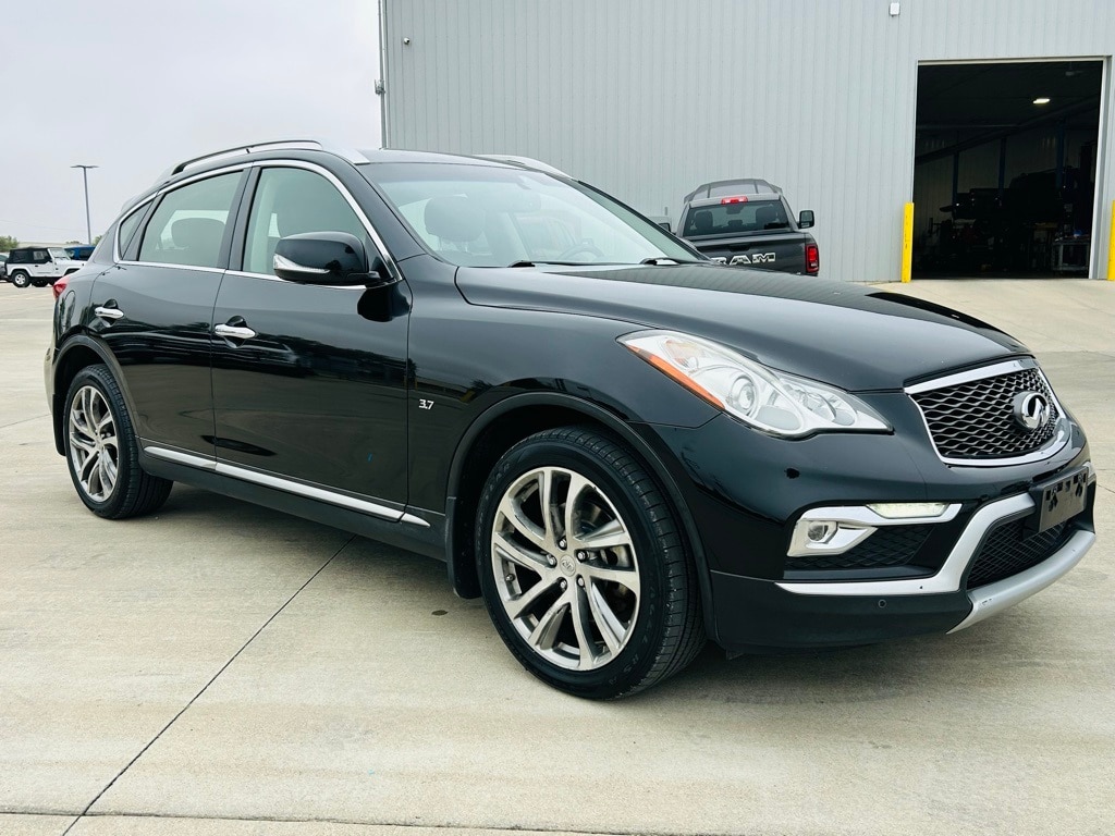 Used 2017 INFINITI QX50 Base with VIN JN1BJ0RR7HM408638 for sale in Mattoon, IL