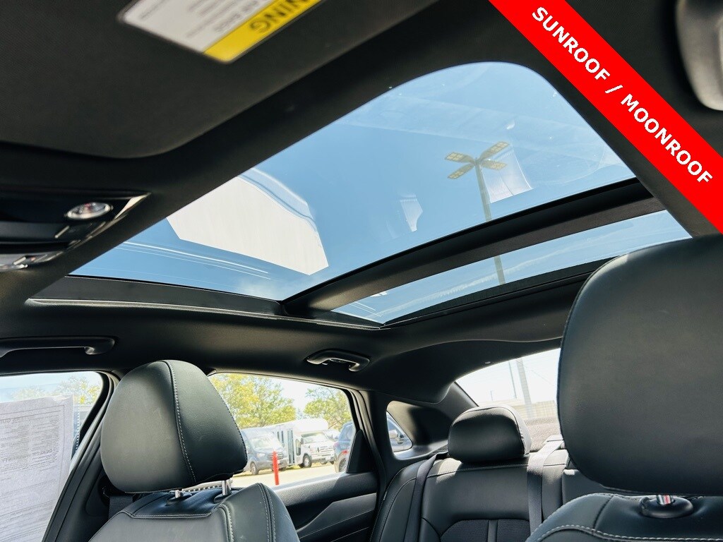 2022 Kia K5 GT-Line photo 3