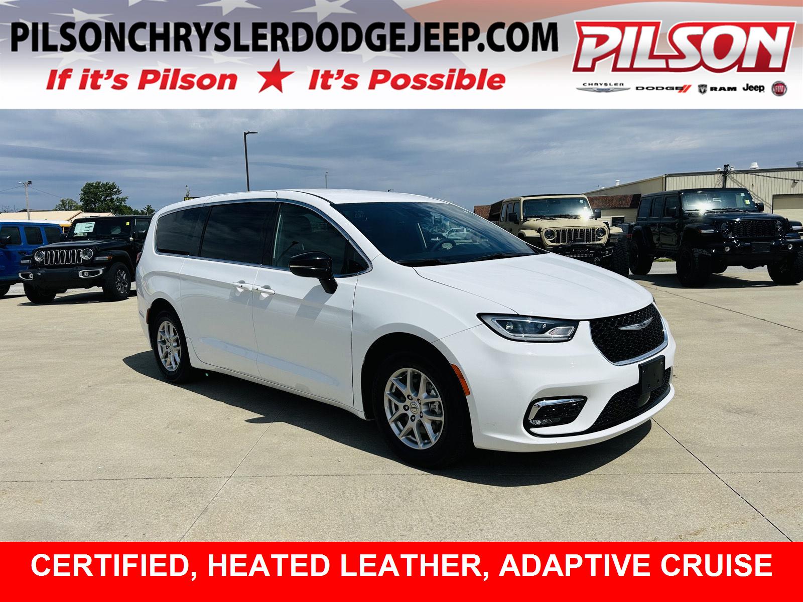 2025 Chrysler Pacifica Select's photo