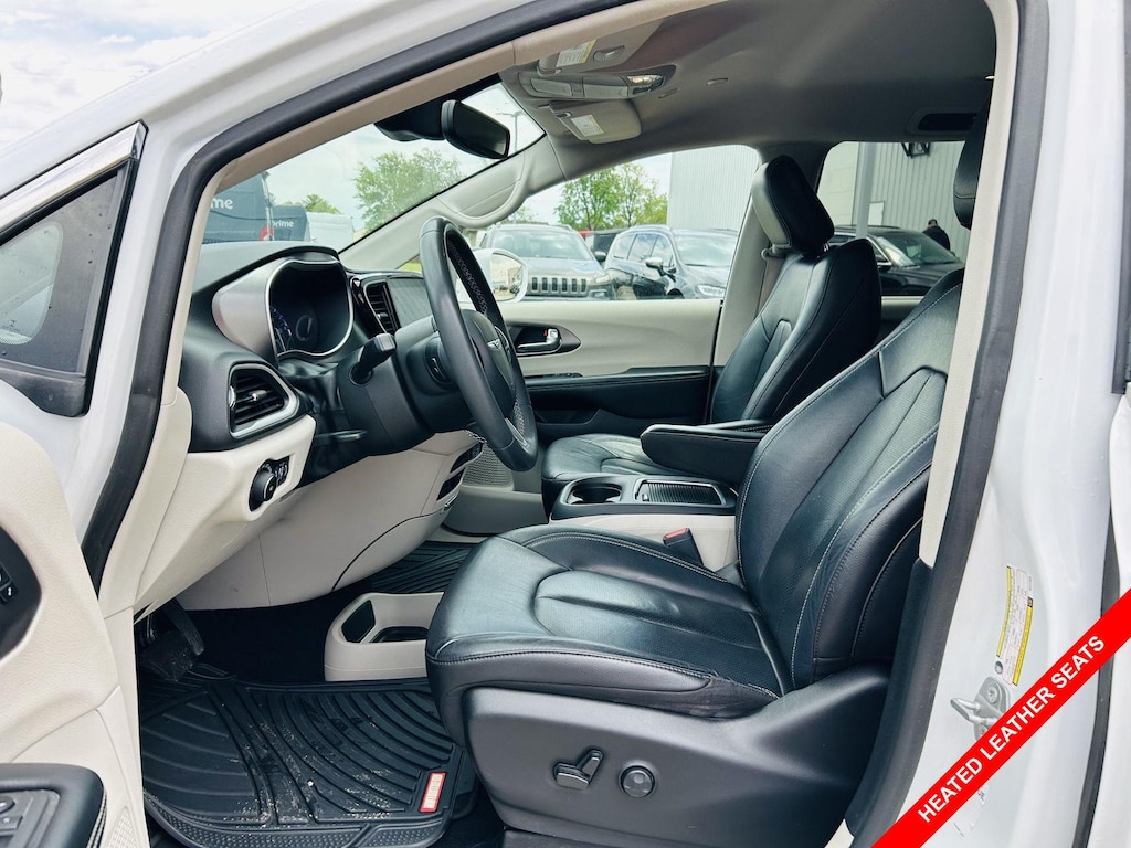 Certified 2022 Chrysler Pacifica Touring L Van
