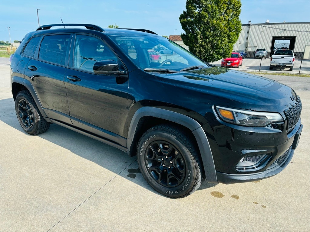 Used 2022 Jeep Cherokee X with VIN 1C4PJMCX8ND556343 for sale in Mattoon, IL