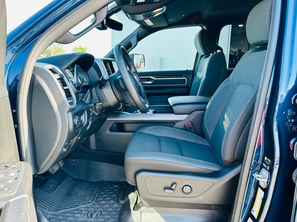 2022 Ram 1500 Big Horn Lone Star photo 3