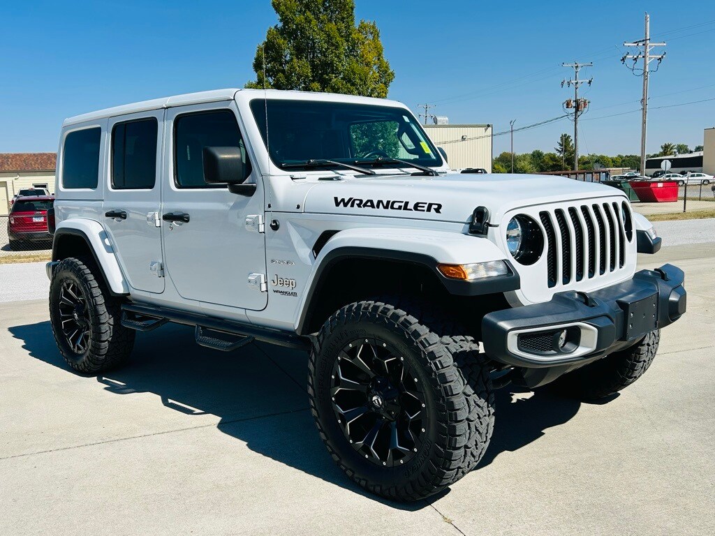 2020 Jeep Wrangler Unlimited Sahara photo 2