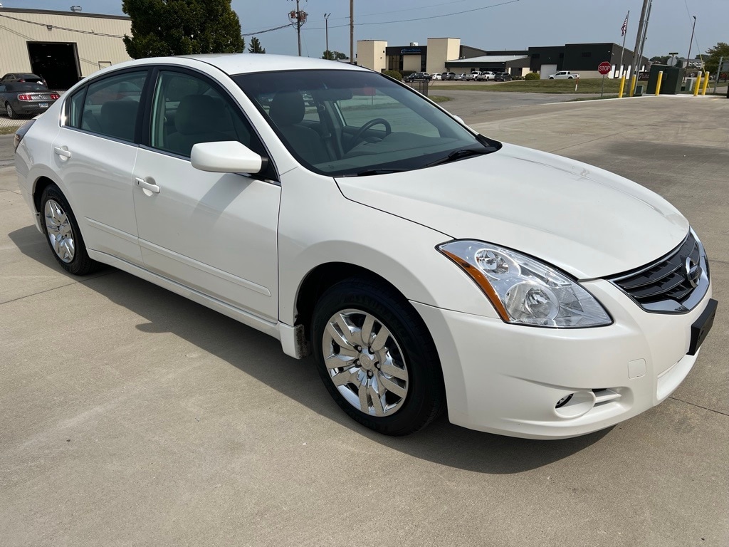 Used 2010 Nissan Altima S with VIN 1N4AL2AP4AC149472 for sale in Mattoon, IL