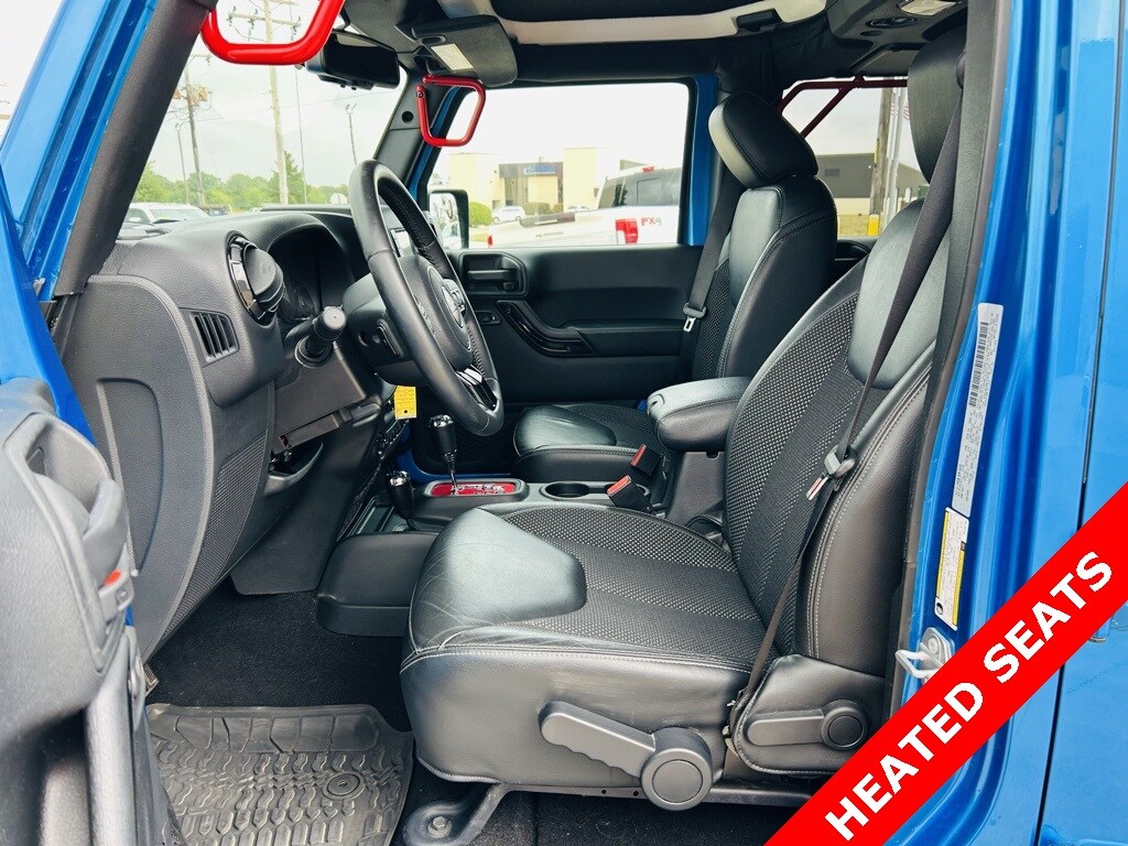 2016 Jeep Wrangler Unlimited Sahara photo 3