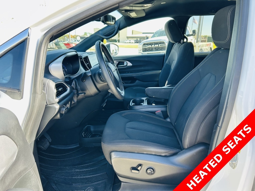 Certified 2023 Chrysler Pacifica Touring Minivan/Van