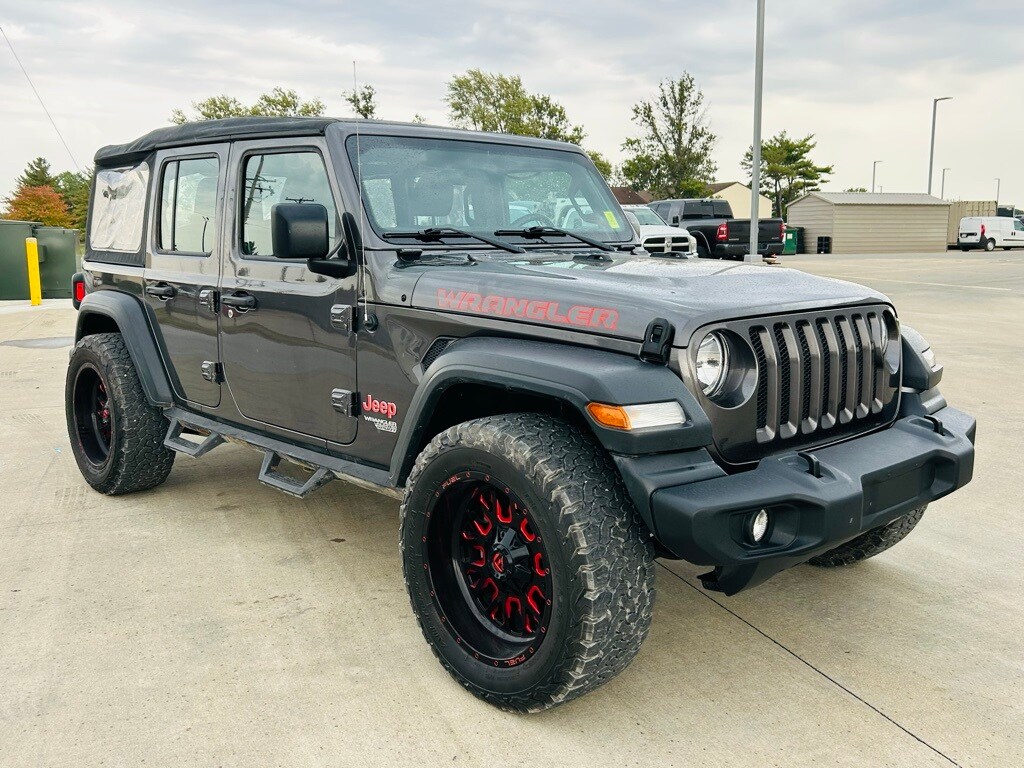 2018 Jeep Wrangler Unlimited Sport photo 2