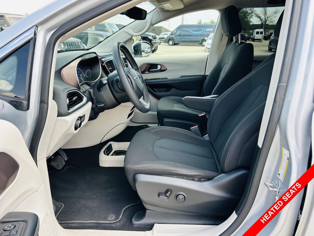 Certified 2023 Chrysler Voyager LX Van