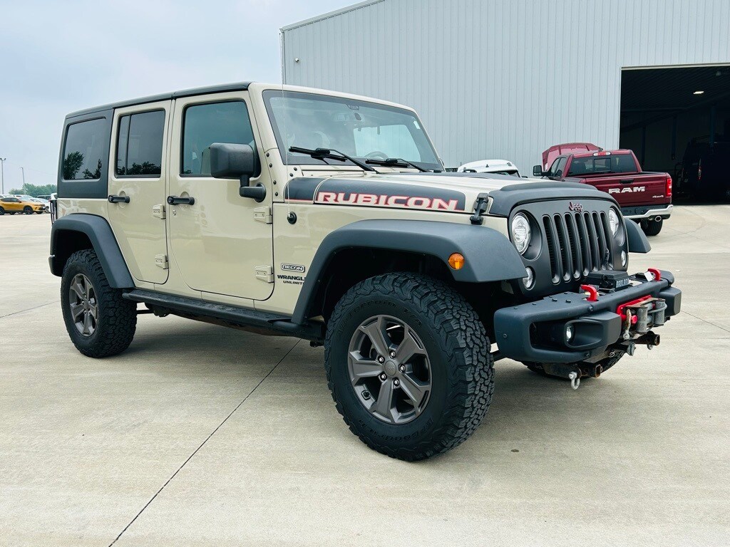 2017 Jeep Wrangler Unlimited Rubicon Recon photo 2