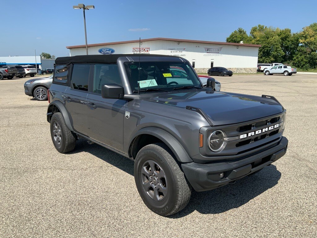 2022 Ford Bronco Big Bend photo 2