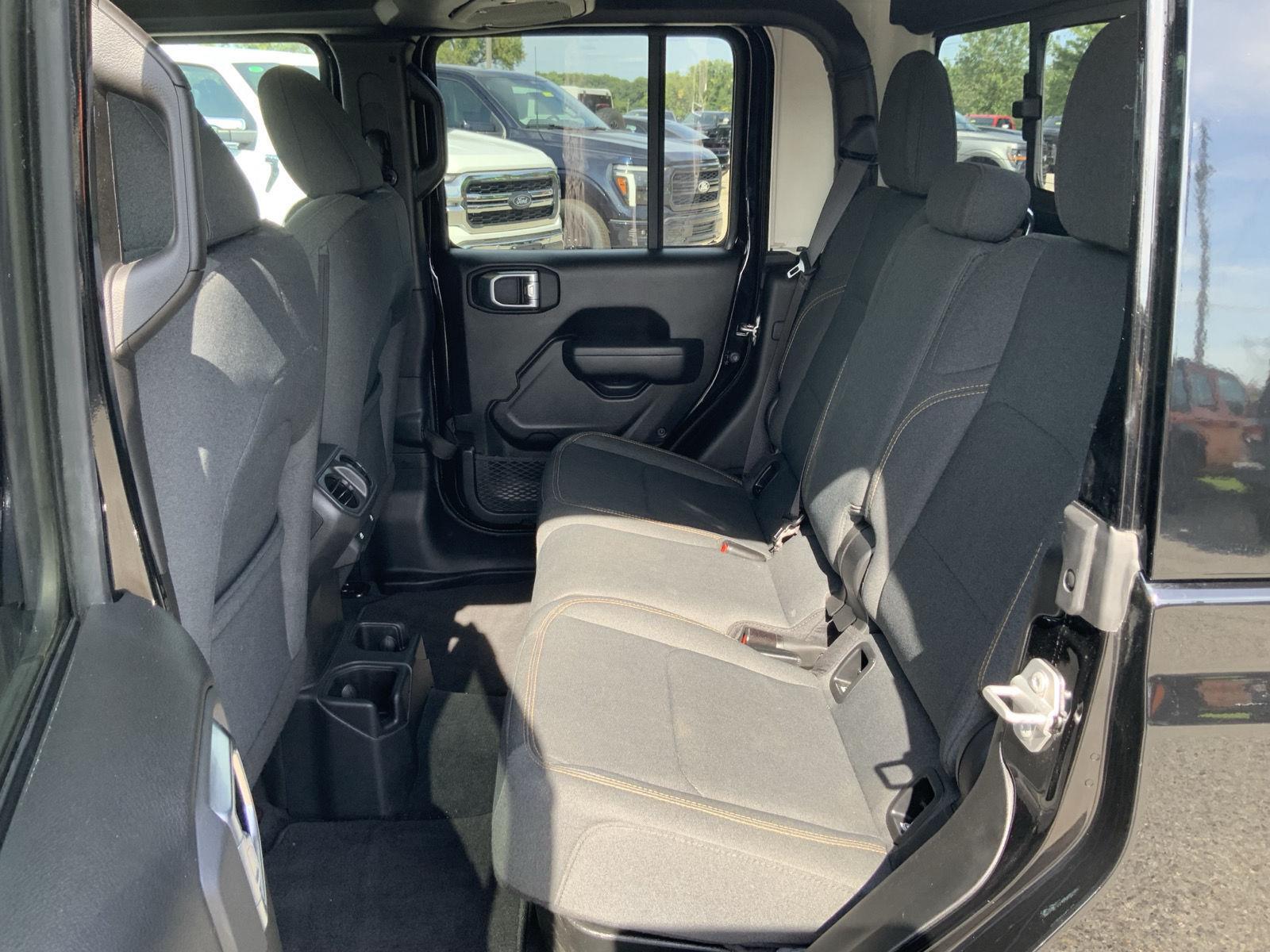 2025 Jeep Gladiator Nighthawk - Photo 43
