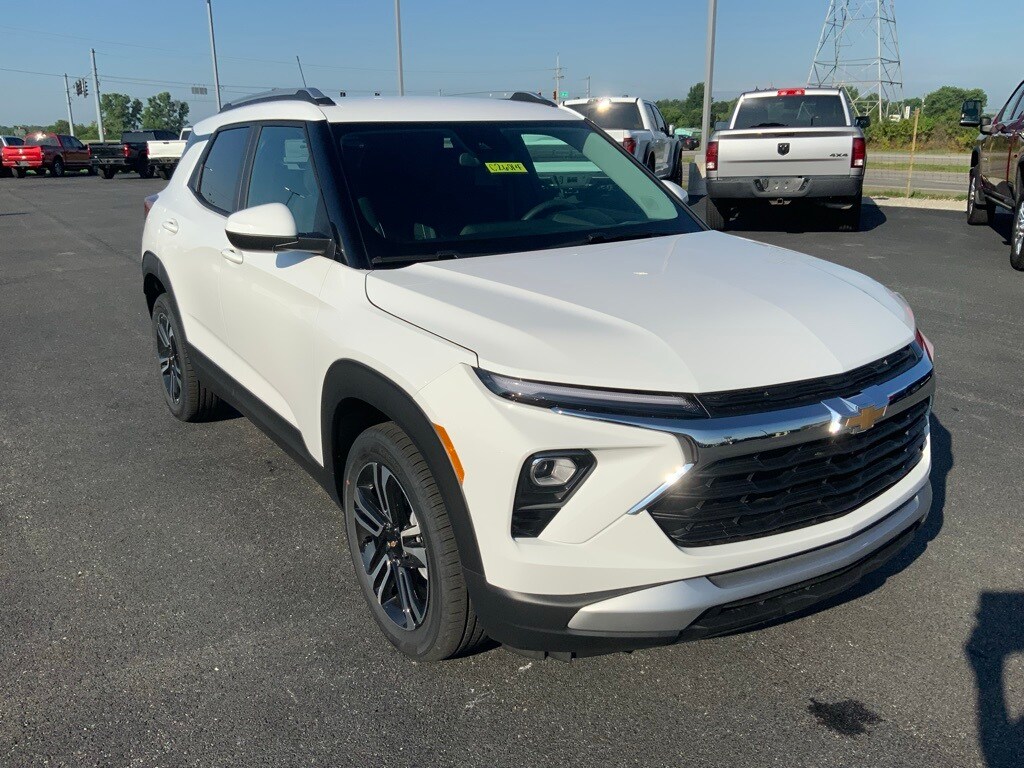 2026 Chevrolet Trailblazer LT photo 2