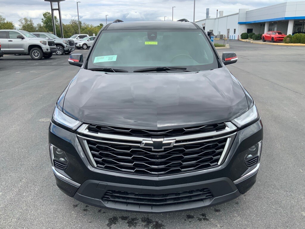 2023 Chevrolet Traverse Premier photo 3