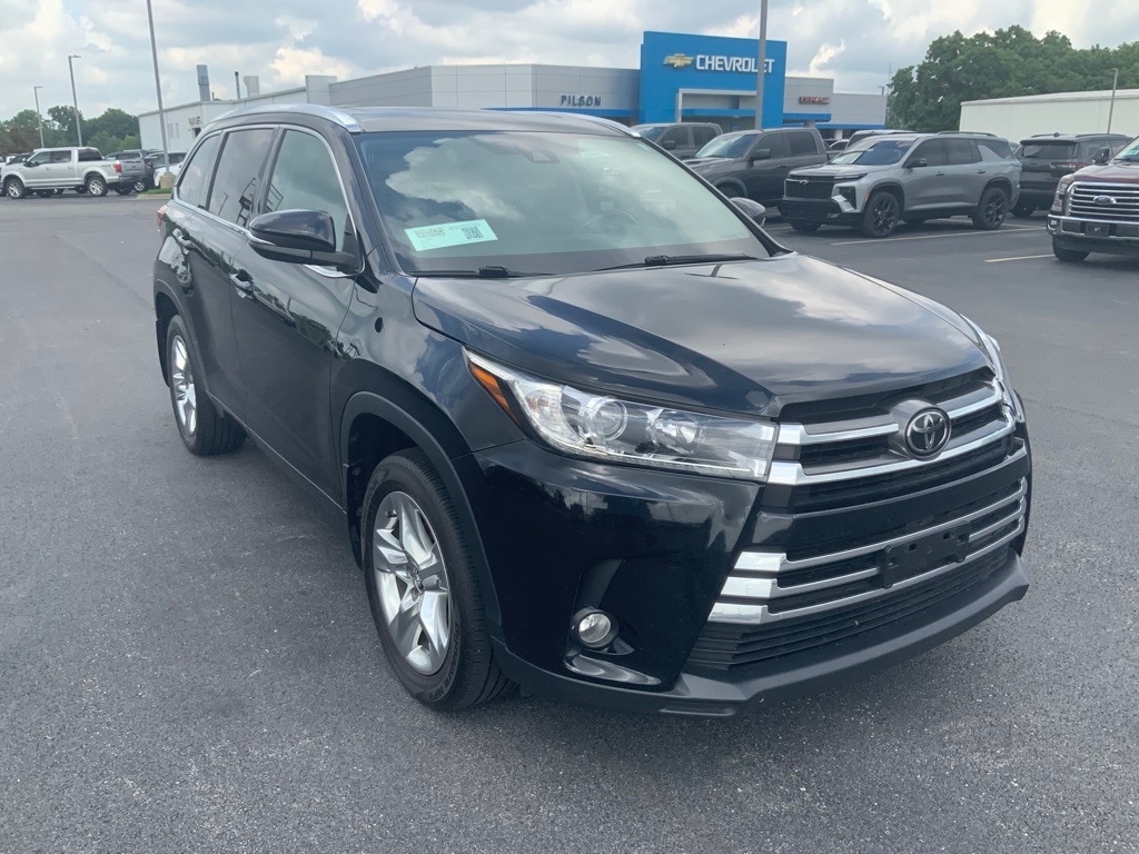 Used 2017 Toyota Highlander Limited with VIN 5TDDZRFH8HS429954 for sale in Clinton, IN