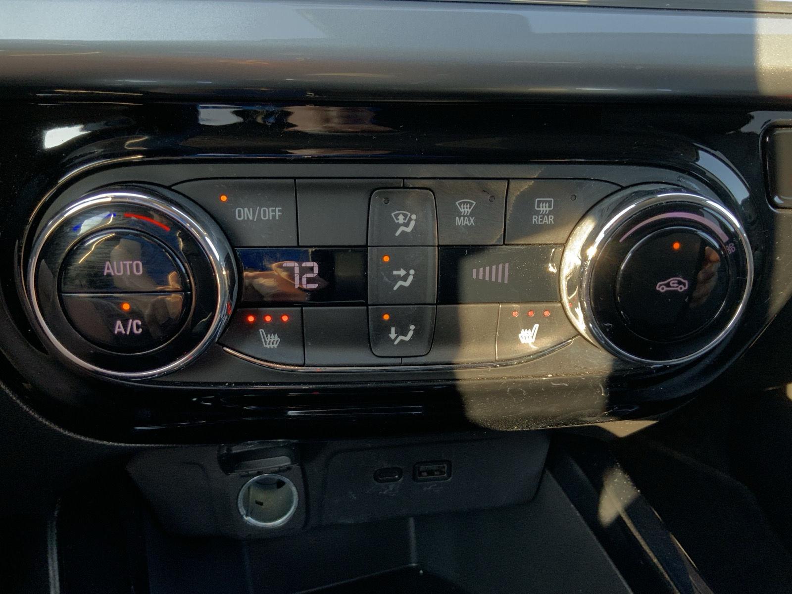 2025 Chevrolet Trax LT - Photo 41