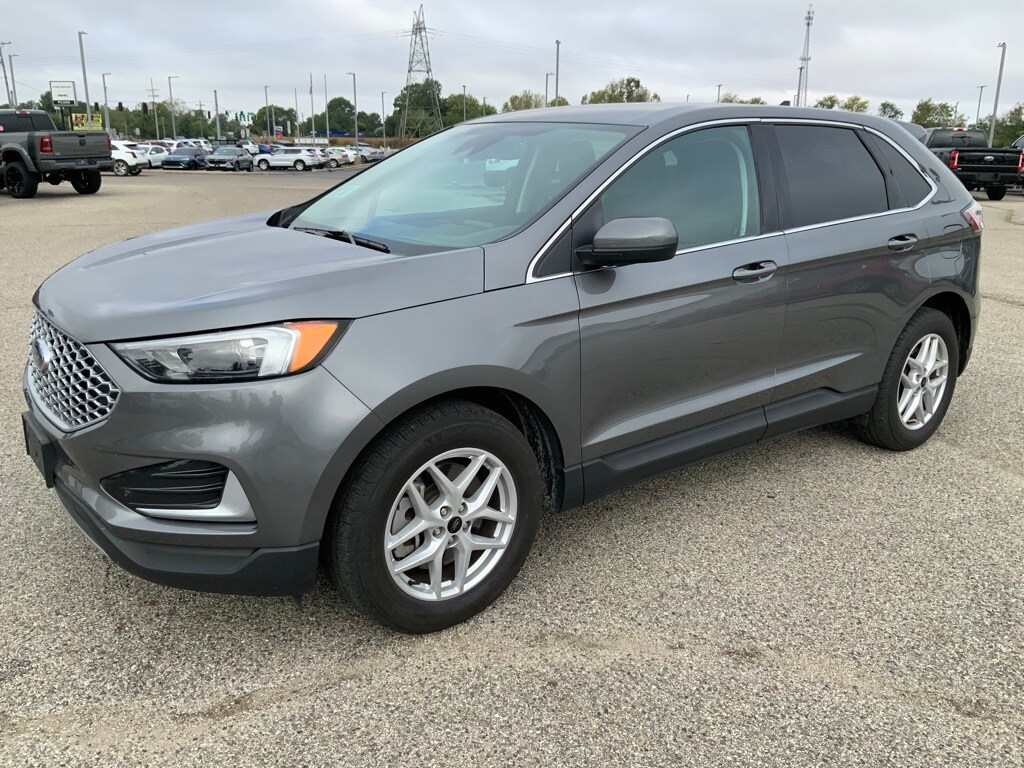 2024 Ford Edge SEL photo 4