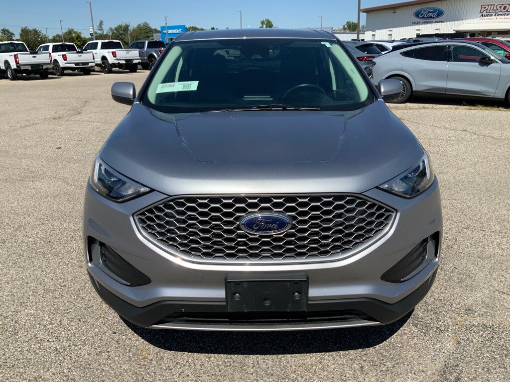 2024 Ford Edge SEL photo 3