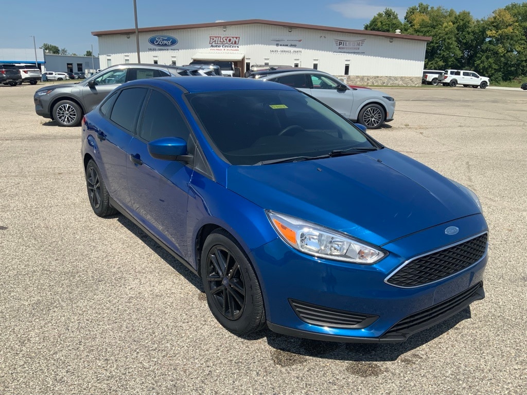 Used 2018 Ford Focus SE with VIN 1FADP3F29JL280143 for sale in Clinton, IN