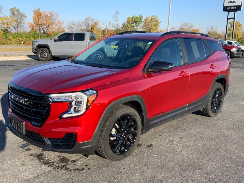 Used 2023 GMC Terrain SLE SUV