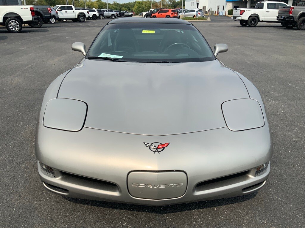 2000 Chevrolet Corvette Base photo 3