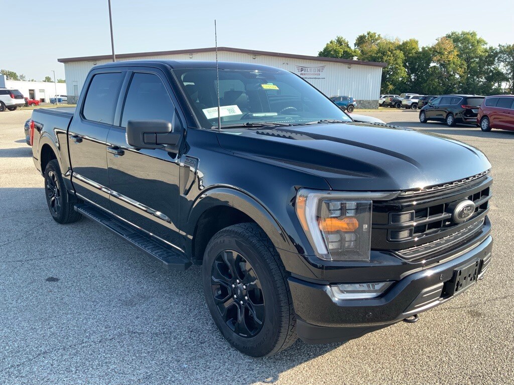 2023 Ford F-150 XLT photo 2